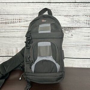 Lowepro slingshot AW100 camera bag